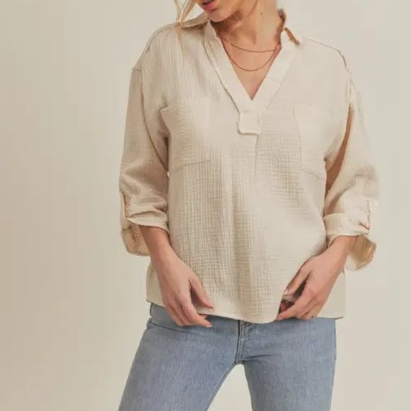 Winona Woven Crinkle V Neck - Picture 7 of 8